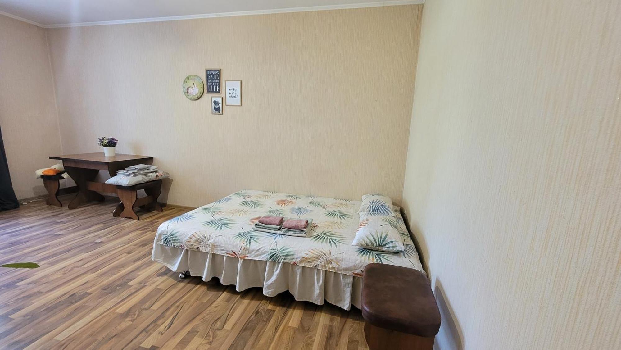 Квартира Двохкімнатна Фонтан Apartment คาเมียเนตส์-โปดิลสกี ภายนอก รูปภาพ