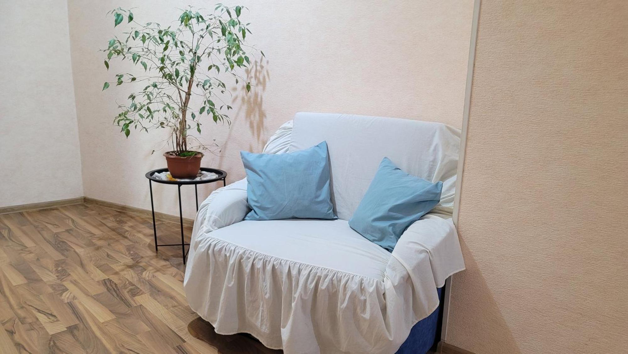 Квартира Двохкімнатна Фонтан Apartment คาเมียเนตส์-โปดิลสกี ภายนอก รูปภาพ